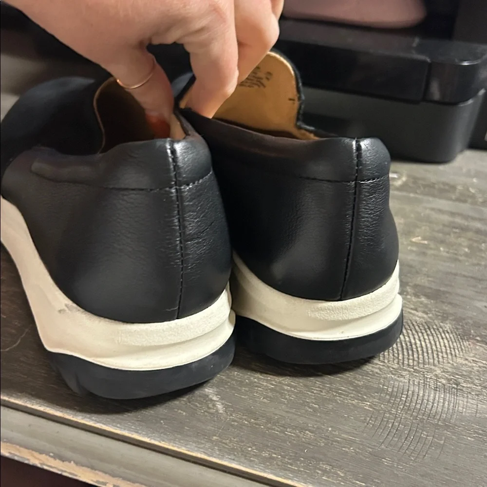 Naturalizer Selah Black Leather‎ Slip-On Shoes Womens 9